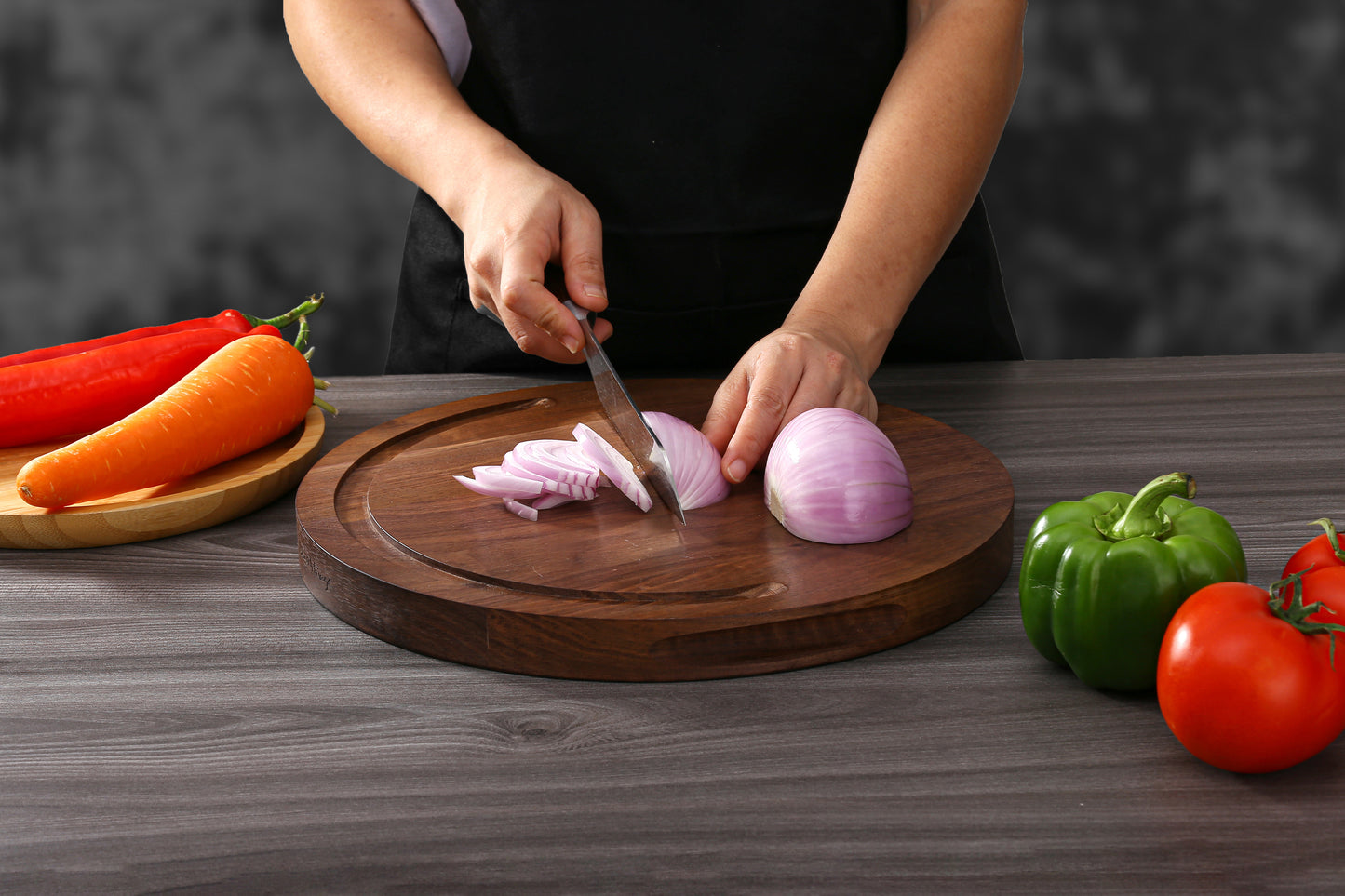 IZUMI ICHIAGO großes Schneidebrett - 65*42,5*5 cm, Walnußholz, Leinöl behandelt